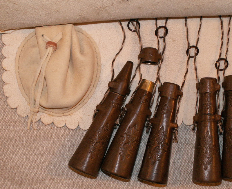 17th century hunting bandolier